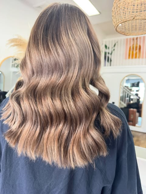 Soft blonde waves