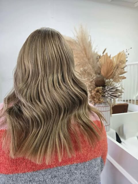 Warm blonde colour at Mode Hairsalon